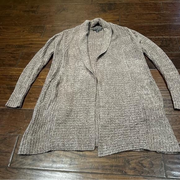 Barefoot Dreams CozyChic Lite Cardigan in Taupe/Beige Size S - Picture 3 of 5